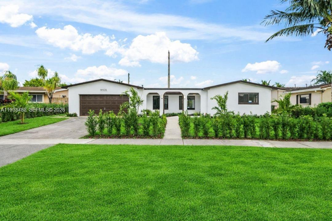 8631 NW 24th Court, Pembroke Pines, Flórida 33024, Estados Unidos