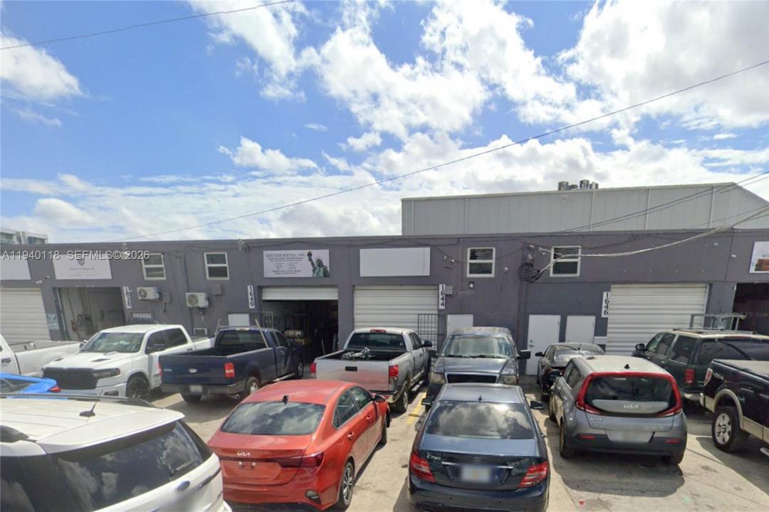 1646 W 31st Pl, Hialeah, Florida 33012, Stati Uniti