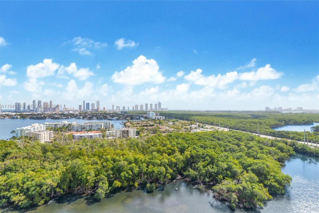 16385 Biscayne Blvd 2017, North Miami Beach, 플로리다 33160, 미국