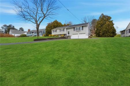 38 Juniper Lane, Holden, Massachusetts 01520, USA