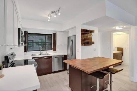 6060 S Falls Cir Dr 205, Lauderhill, Florida 33319, USA