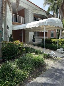 60 Park Dr B, Bal Harbour, Florida 33154, USA