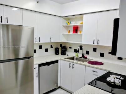 1500 Bay Rd 854S, Miami Beach, Florida 33139, USA