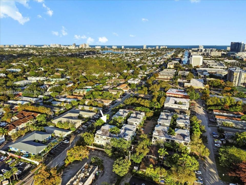 630 SE 15th St 3, Fort Lauderdale, Florida 33316, USA
