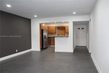 5140 SW 40th Ave 3C, Dania Beach, Florida 33314, USA