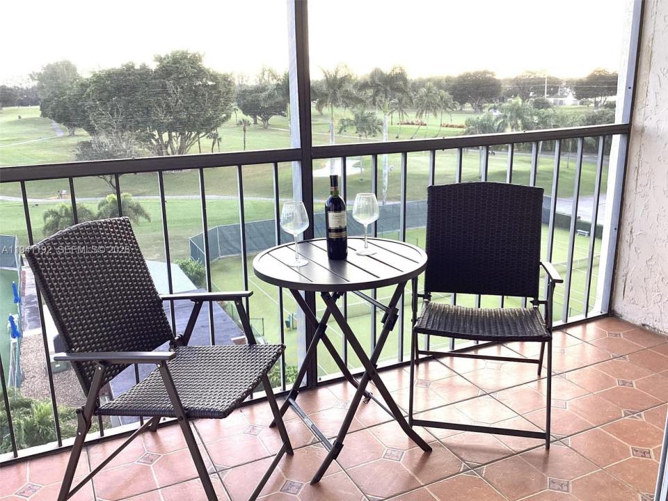 8900 Washington Blvd PH19, Pembroke Pines, Floride 33025, États-Unis