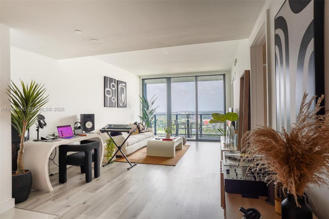 121 NE 34th St 2711, Miami, Floride 33137, États-Unis