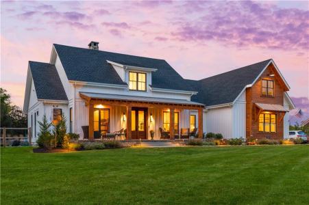 12 Taylor Road, Portsmouth, RI 02871, USA