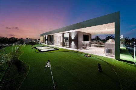 13000 N Bayshore Dr, North Miami, Florida 33181, USA