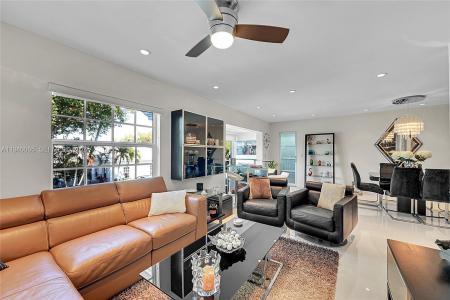 6261 Bay Club Dr 4, Fort Lauderdale, Florida 33308, USA