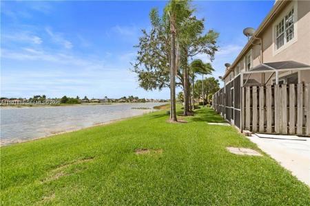 1820 Salerno Cir, Weston, Florida 33327, USA