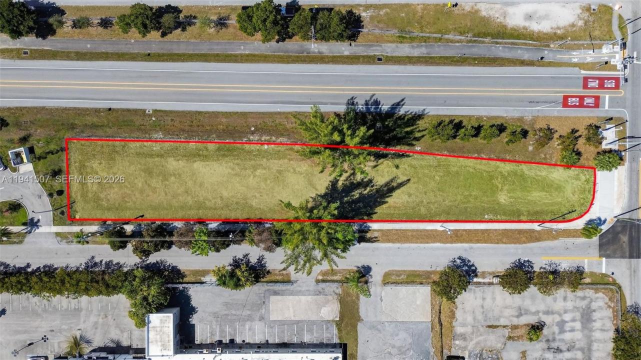28,000 Square Feet Of Vacant Land Available For Lease, Floryda 33157, USA