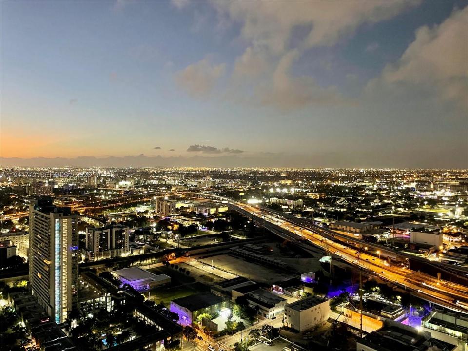 851 NE 1st Ave 3606, Miami, Florida 33132, Stati Uniti