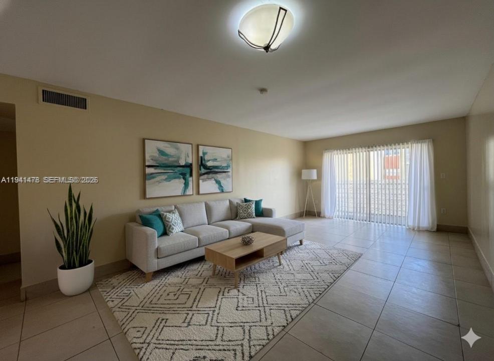 3700 NW 21st St 304, Lauderdale Lakes, Floride 33311, États-Unis