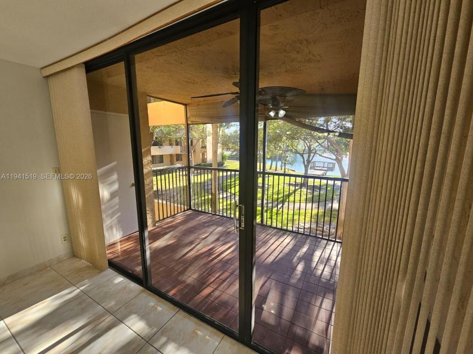 8592 W Sunrise Blvd 209, Plantation, Floride 33322, États-Unis