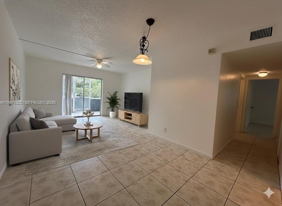 4354 NW 9th Ave 12-1C, Deerfield Beach, Floride 33064, États-Unis