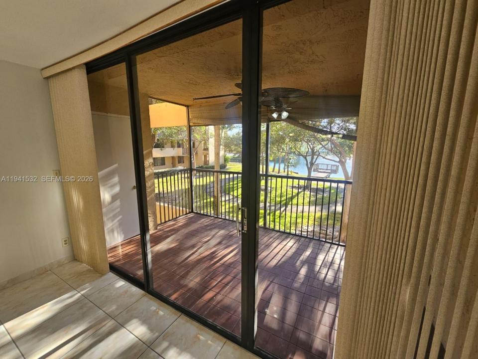 8592 W Sunrise Blvd 209, Plantation, Flórida 33322, Estados Unidos