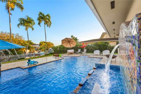 5343 Orduna Dr, Coral Gables, Florida 33146, USA