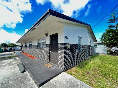 990 Phippen Waiters Rd, Dania Beach, Florida 33004, USA