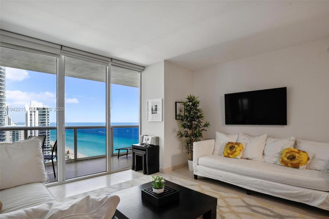 1830 S OCEAN DR 2110, Hallandale Beach, Floride 33009, États-Unis