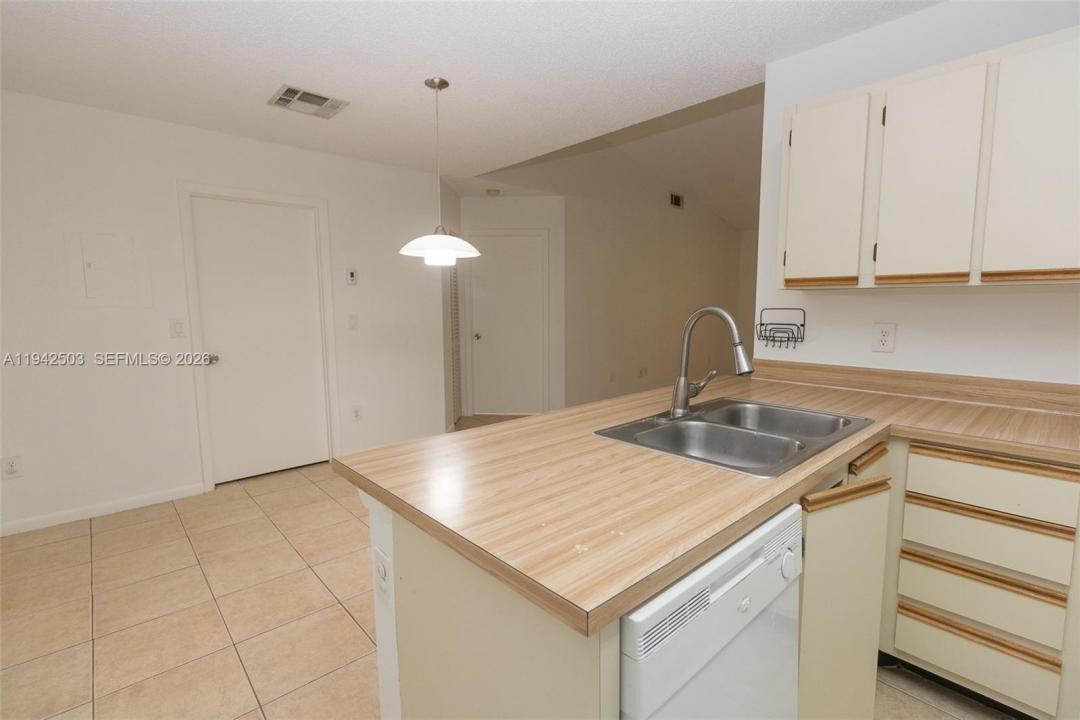 18328 NW 68th Ave P, Hialeah, Floride 33015, États-Unis