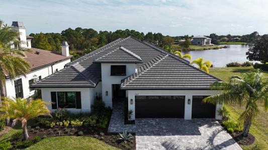 207 SE Bella Strano, Tesoro Club, Port Saint Lucie, Флорида 34984, Соединенные Штаты