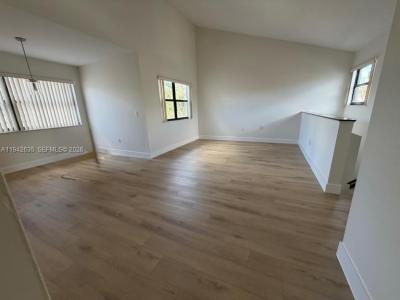 10231 Fontainebleau Blvd 201, Miami, Florida 33172, USA