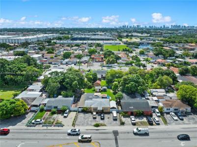 871 SE 8th Ave, Hialeah, Florida 33010, USA