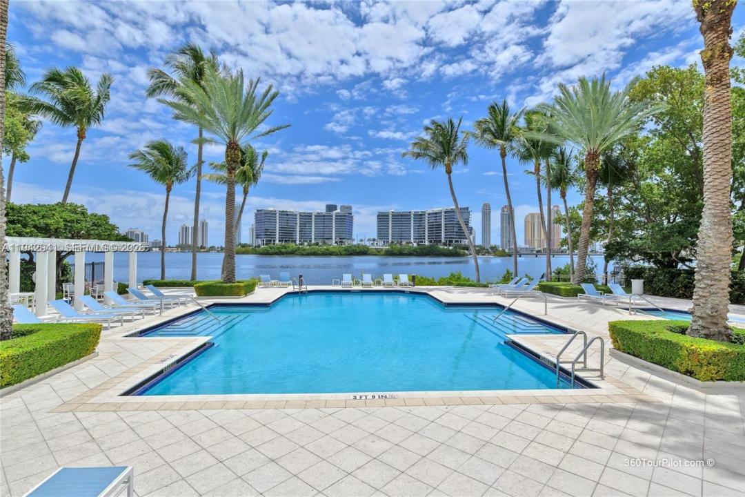 3215 NE 184th St 14301, Aventura, Floride 33160, États-Unis
