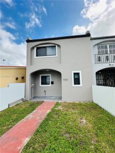 7157 W 19th Ct 7157, Hialeah, Florida 33014, USA