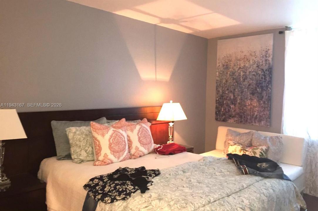 100 Lincoln Rd 814, Miami Beach, Florida 33139, USA