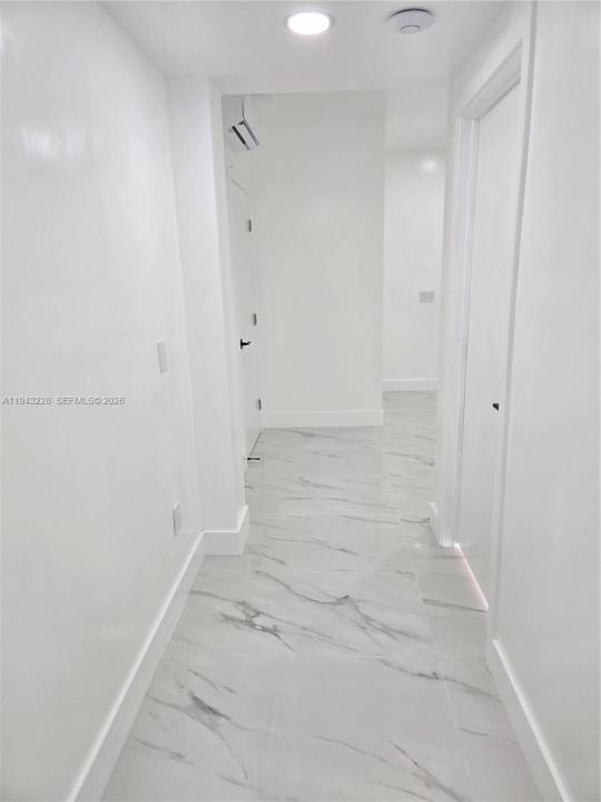 987 NE 145 B, North Miami, Florida 33161, Stati Uniti