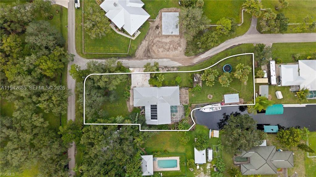 1981 Carbonata Drive, Florida 33920, USA