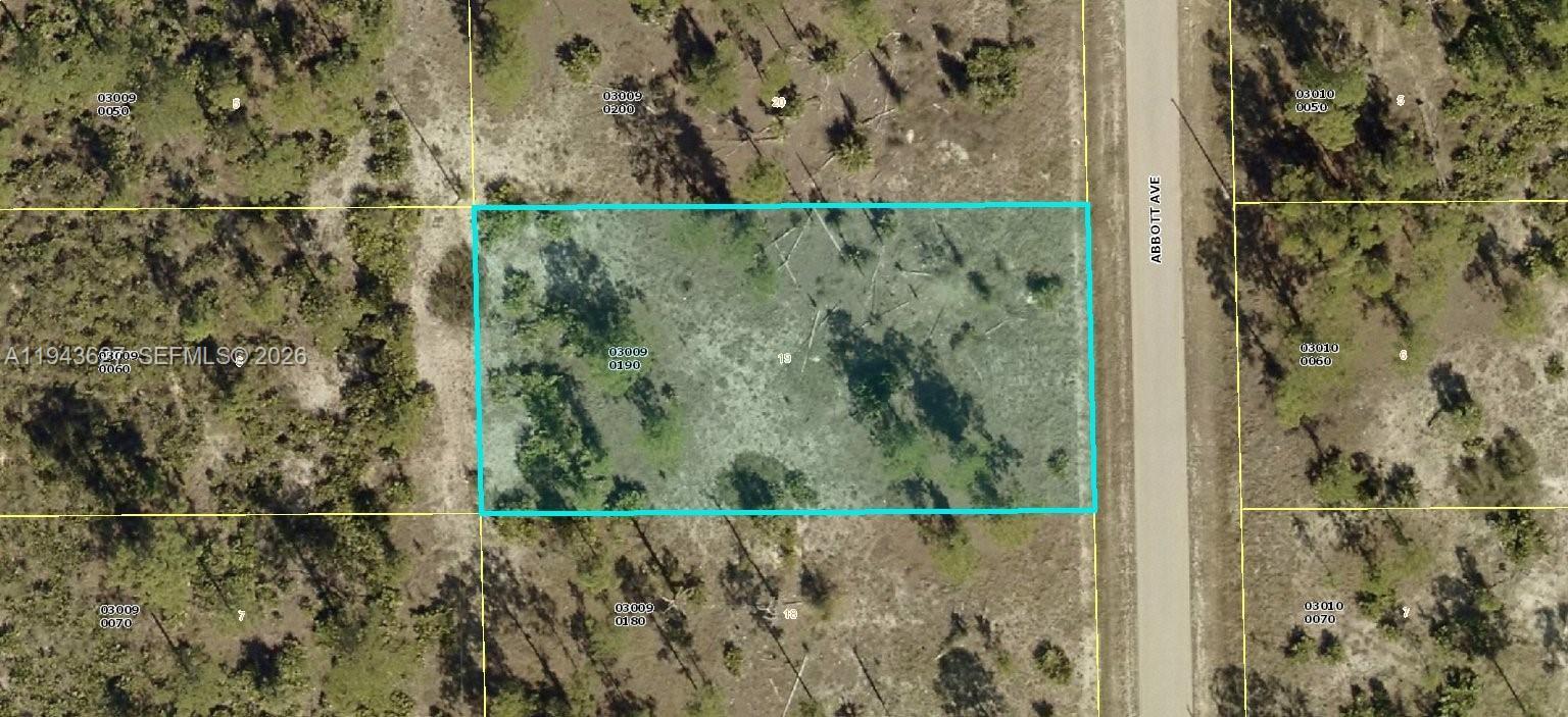 413 Abbott Ave., Lehigh Acres, Floride 33972, États-Unis