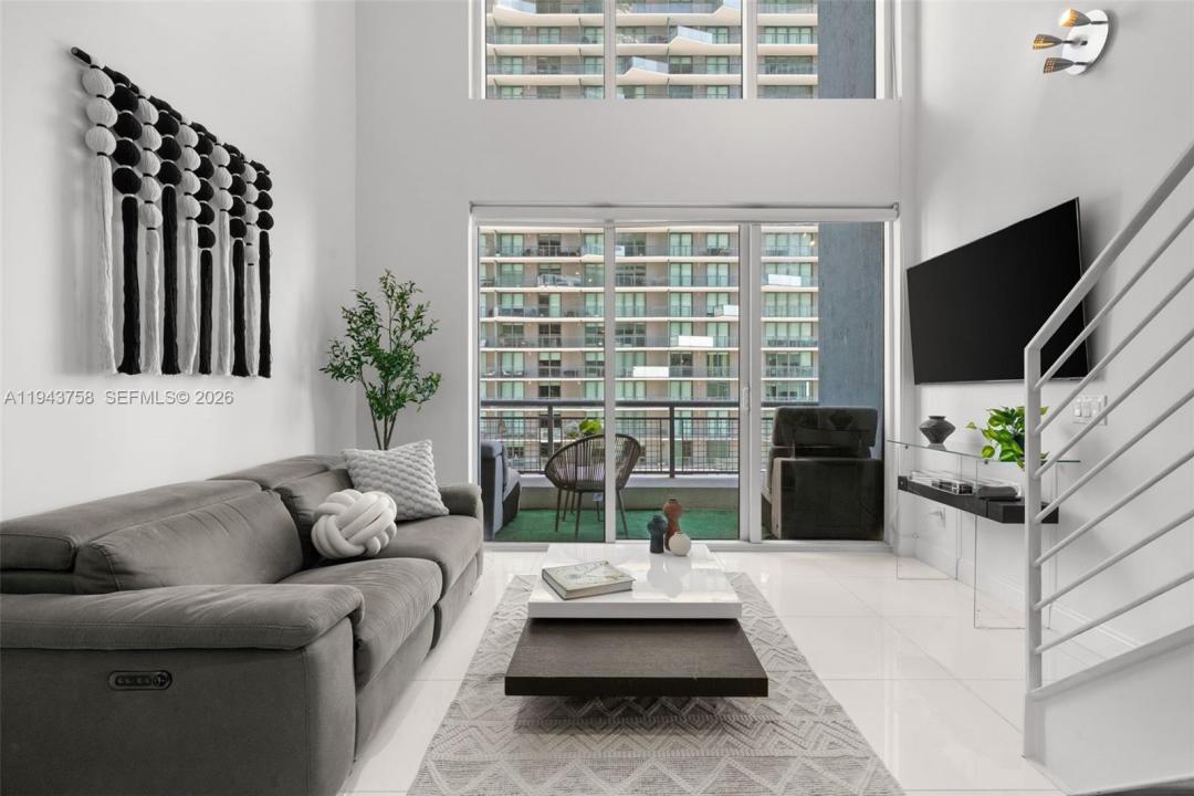 60 SW 13th St 2812, Miami, Florida 33130, Stati Uniti