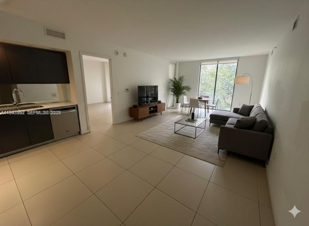 31 SE 6th St 407, Miami, Florida 33131, USA