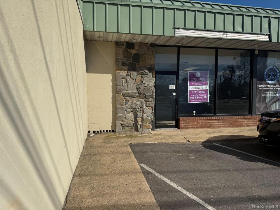 183 Great East Neck Road, Babylon, New York 11704, États-Unis