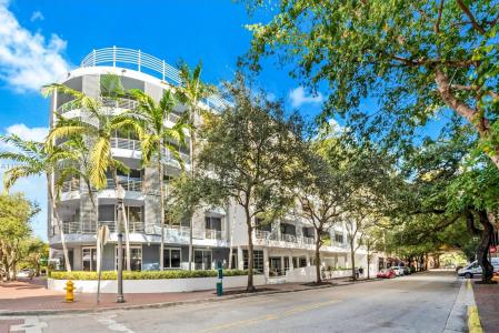 3339 Virginia St 305, Miami, Florida 33133, USA