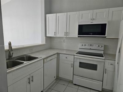 2908 SE 17th Ave 203, Homestead, Florida 33035, USA