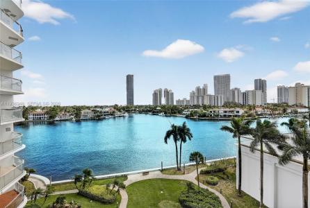 19707 Turnberry Way 7F, Aventura, Florida 33180, USA