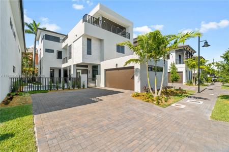 8091 NW 48th Ter, Doral, Florida 33166