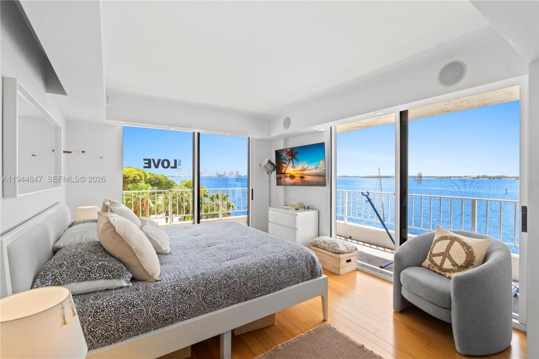 200 SE 15th Rd 5D, Miami, فلوريدا 33129, الولايات المتحدة