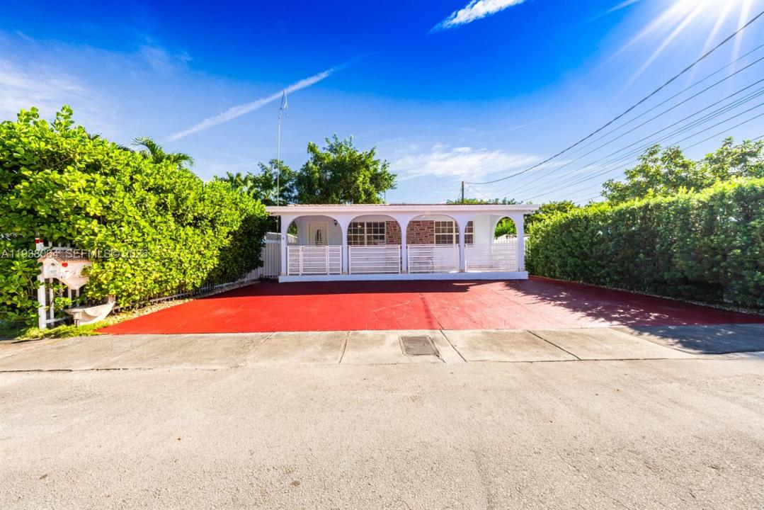 1937 SW 57th Ct, Miami, Florida 33155, USA