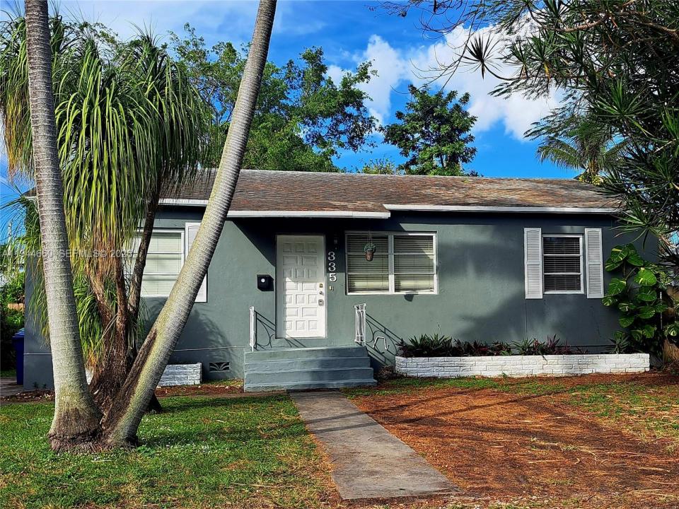 335 NW 102nd St, Miami, Florida 33150, Stati Uniti