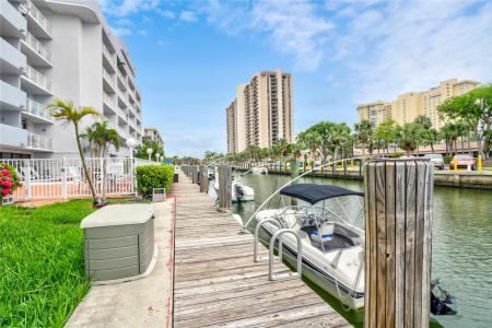 1650 NE 115th St 505, Miami, Flórida 33181, Estados Unidos