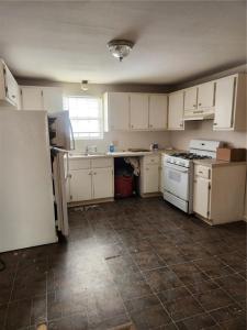 13 Halton Street, Providence, RI 02907, USA