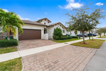15102 SW 177th Ter, Miami, Florida 33187, USA