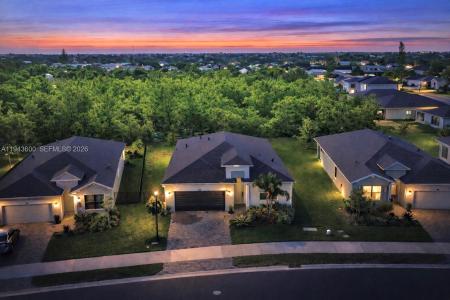 2099 NE Cedar St, Jensen Beach, Florida 34957, USA