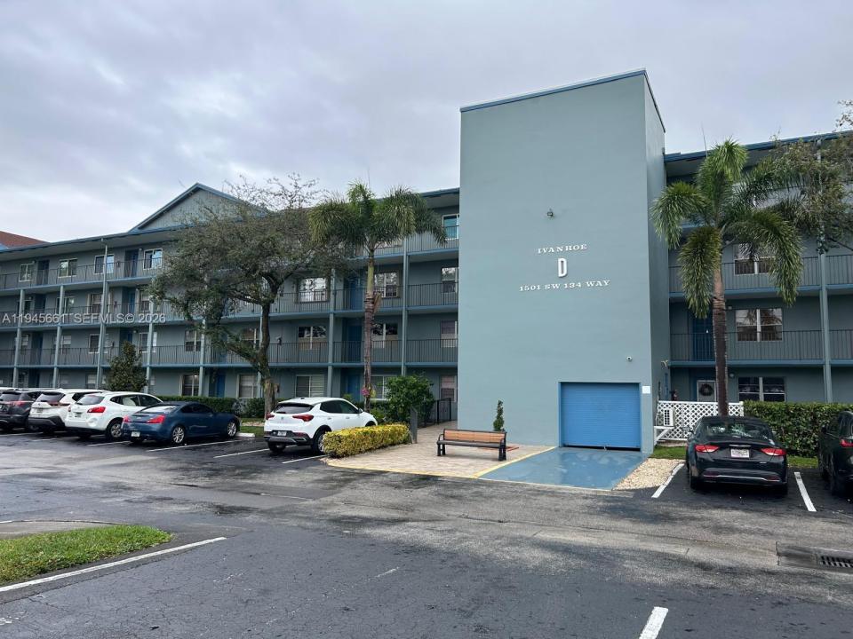1501 SW 134th Way 206D, Pembroke Pines, Floride 33027, États-Unis