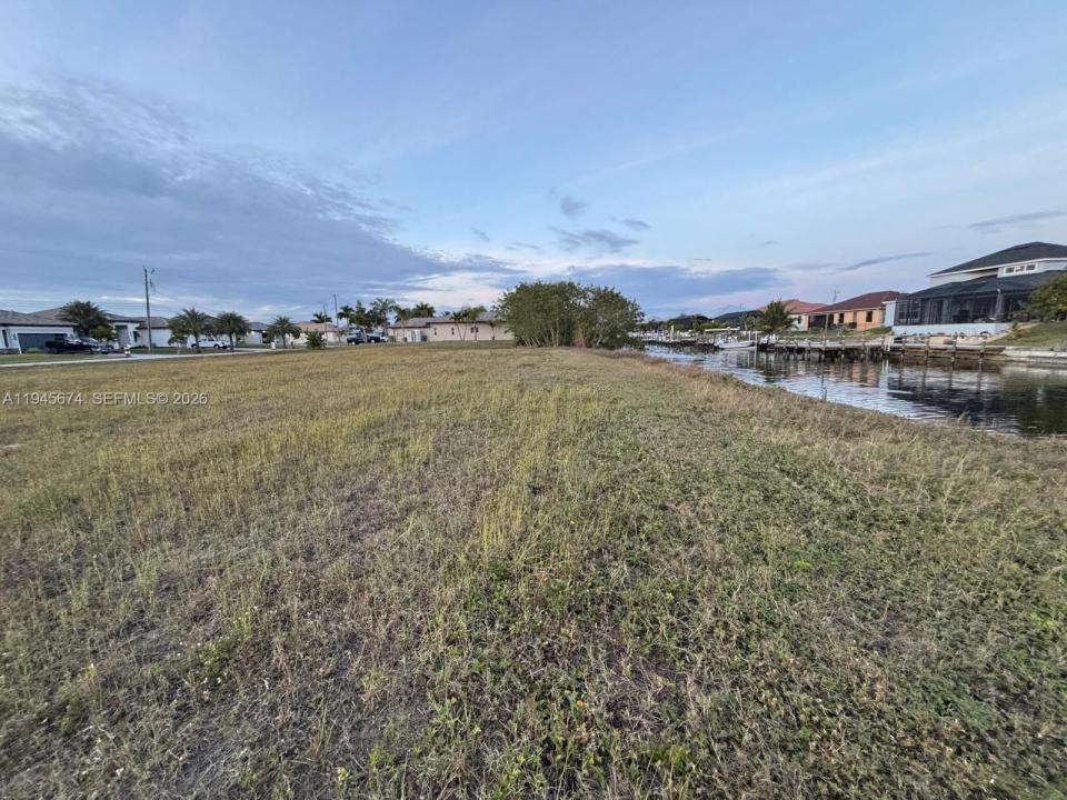 1213 NW 39th Ave, Cape Coral, Florida 33993, Stati Uniti